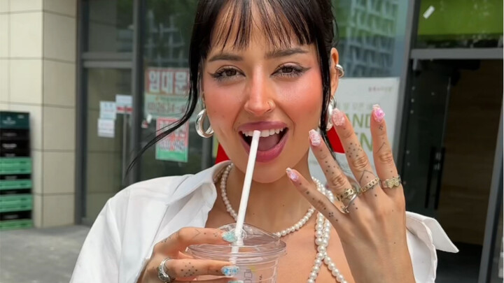 What It’s Like for Westerners Getting a Manicure in Seoul