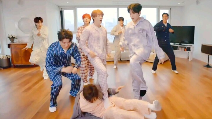 [SUPER JUIONR] #“House Party” pajama edition—welcome to the life video of Blue Man’s retirement, whi