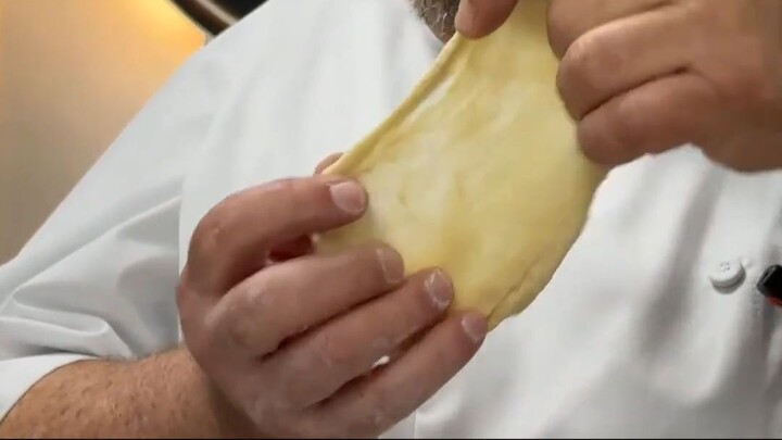 The Windowpane Test 🍞 How Bakers Know the Dough is READY (48 Seconds)