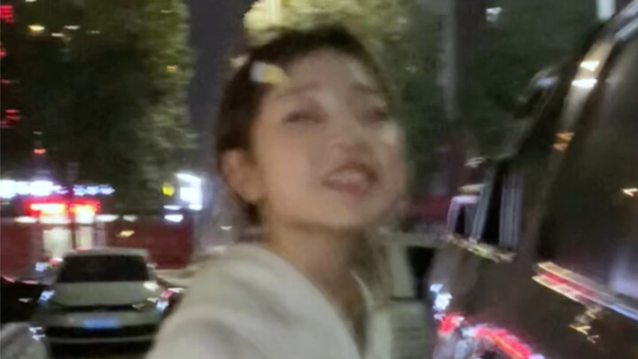 这是谁家的长城炮呀  怎么停在我家的停车场！