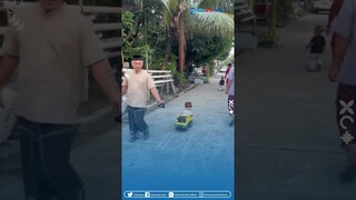Gemes Banget! Momen Kakek Bawa Cucunya Jalan-jalan di Sekitar RUmah Pakai Truk Mainan