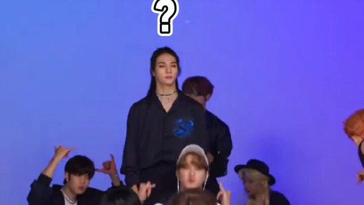 【straykids】كلمات مضحكة ومؤثرات صوتية مدوية
