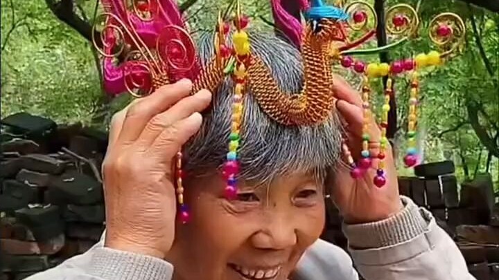 Grandpa Made a Phoenix Crown for Grandma