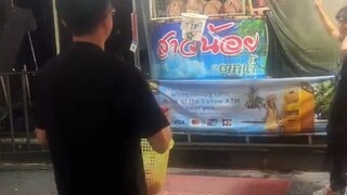 Dia menembak dengan sangat akurat.