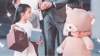 93.CEO ถูกวางยามีวันไนท์สแตนด์กับสาวแปลกห 5 ปีต่อมา เขาเห็นลูกสองคนของพนักงานใหม