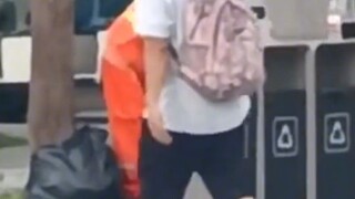 市民偶遇相关部门拍摄环卫工人宣传片：他们在这跳舞
