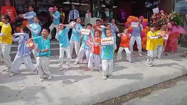 Dunkin donut celebratio