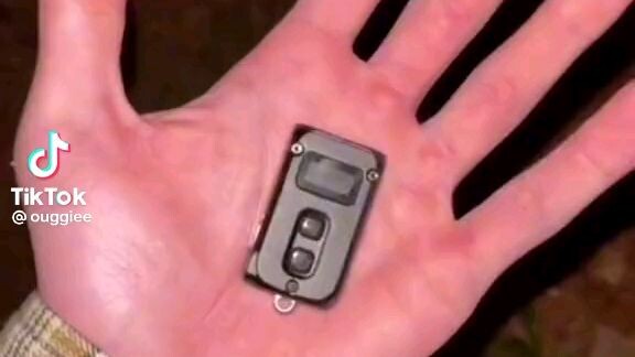 SOO BRIGHT FLASHLIGHT 😭