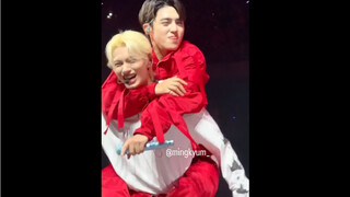 【SEVENTEEN】 ون جون هوي: إكمال مهمة رفع كلا القدمين عن الأرض بالكامل