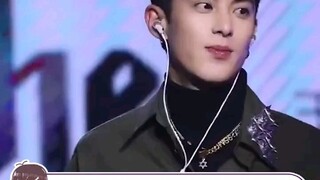 Apa itu romansa? Apakah ini ada hubungannya dengan saya, Wang Hedi?