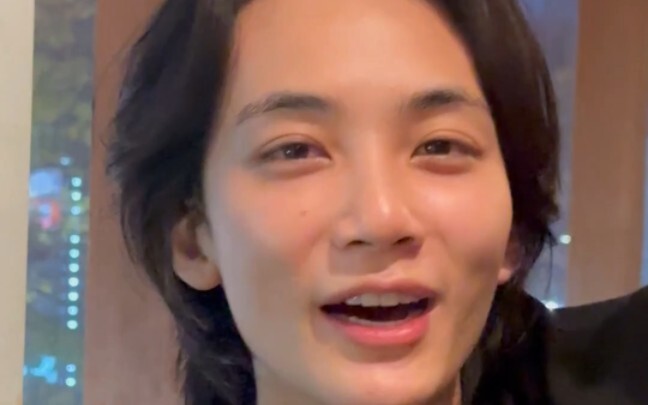 Yoon Jeonghan | Yoon Jeonghan saat mabuk itu sangat menggemaskan, ya
