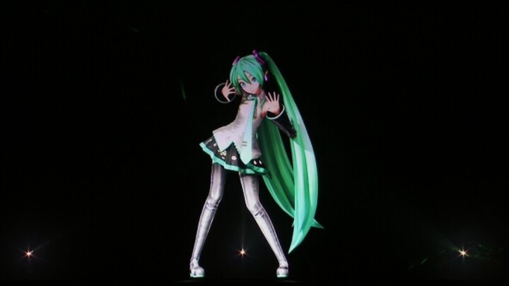 Music|Hatsune Miku Sings "Hand in Hand"