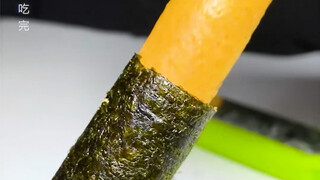 海苔脆包裹着蛋酥卷，这个海苔蛋卷酥酥脆脆，免单的方法学会了吗？