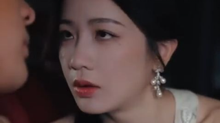 Saat kabur, ia salah naik mobil dan menolong CEO yang keracunan,CEO pun jatuh cinta