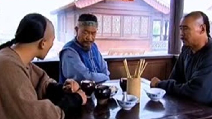 Corrupt officials feast on delicacies all day, while upright officials can only afford tripe at a mo