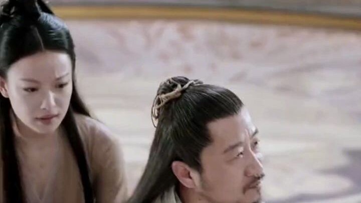Ini sepertinya yang jadi andalan komedi di seluruh drama nih! Cuma di adegan ini saja, aku sudah men