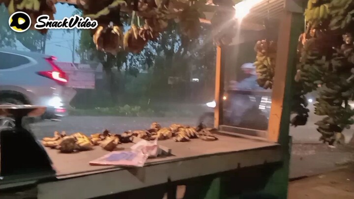 langit bekasi lgi nangis