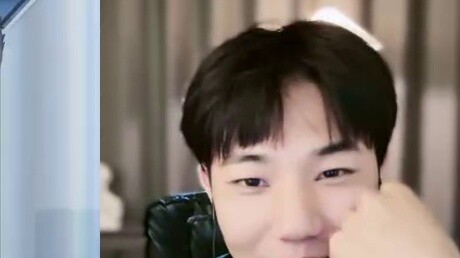 Bung, kamu tidak terlihat seperti pria straight.