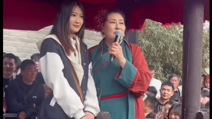 Real-life “If You Are the One”: A young woman from Heilongjiang takes the stage, and seven or eight 