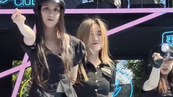 Shanghai's first Mr. Taxi Girls' Generation Yoona straight shot