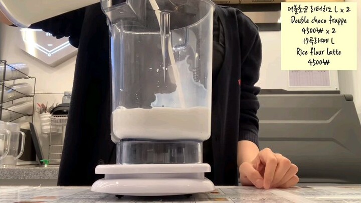 making coffee on the morning 😊