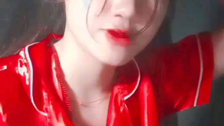 đang học bài 👍🏻👍🏻😭