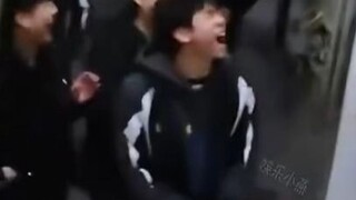 “If the spring breeze has a heart to cherish the flowers, might it grant me youth once more?”