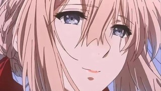 Tentang perkenalan saya dengan Violet Evergarden dalam bahasa Inggris di depan seluruh kelas di kela