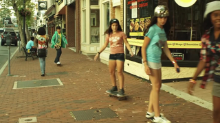เมื่อ 13 ปีที่แล้ว รายการ "One Day" ทางช่อง MTV ได้รับความนิยมไปทั่วโลกบน YouTube
