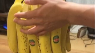 网友买的香蕉架，回家试用发现是香蕉剥皮神器