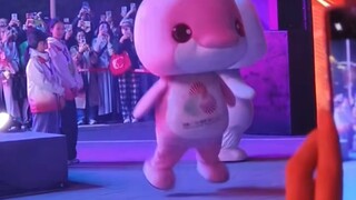 大湾鸡舞王2分钟直拍