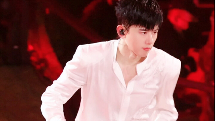 Phiên bản cover mãi cũng không thể hát được cái “thiếu niên khí phách ngút trời” của Trương Kiệt.