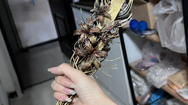 Kiếm Bỉ Ngạn như vậy nên gọi là gì nhỉ?