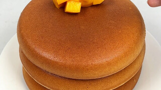 Jika di rumah Anda ada wajan datar, segera coba metode sederhana saya ini untuk membuat pancake teba