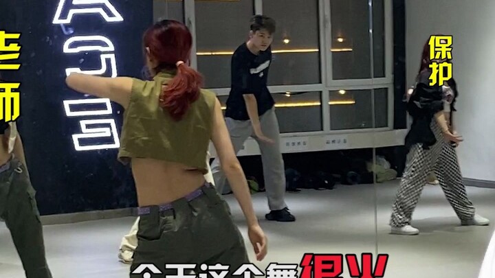 1米9女生女团舞初体验！不看后悔！正片放最后