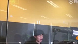 [Bo Jun Yi Xiao] Xiao Zhan, Wang Yibo, and Xiao Zhan dubbing the real shot of SpongeBob hitting peop