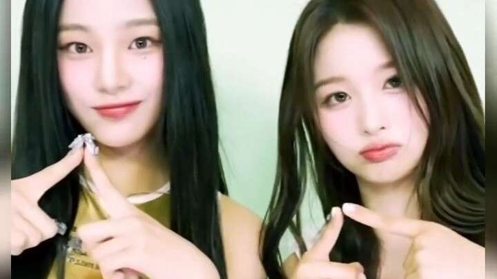 【NMIXX】 الزميلتان القديمتان سيول يون ومينجي معًا في Super Shy وParty O'Clock | KBS WORLD TV