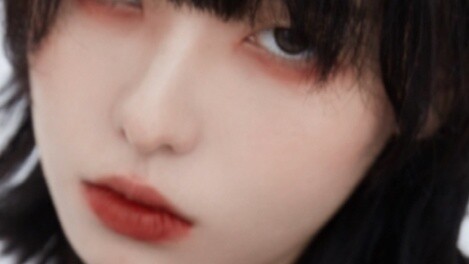 When cool androgynous models return to daily life