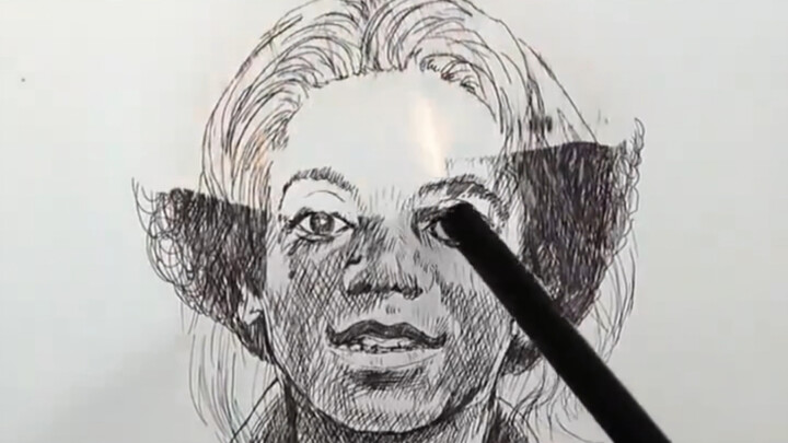 “Không có chút khiếu nghệ thuật thì đúng là chẳng bấm nổi.”