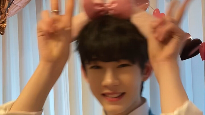 من لا يعرف طفلي الصغير في ورطة!