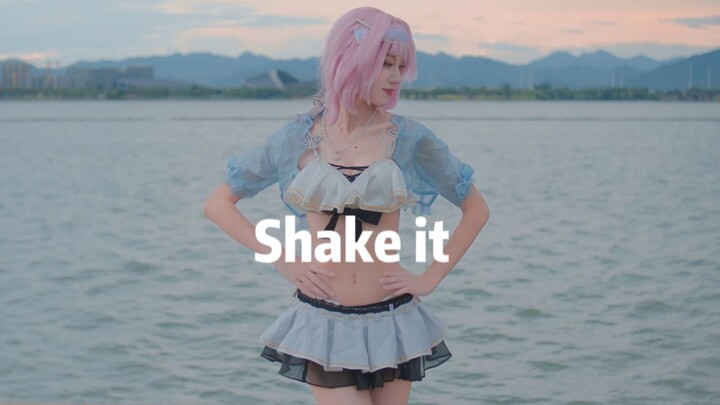 【Layar Vertikal】Kaget banget～ Lihat Elysia pakai baju renang sambil goyang shake it!