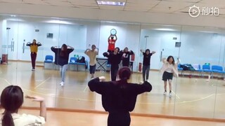 【吴哲晗】七人小组合练习室20190416