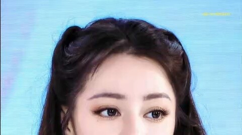 Dilireba's "Sword Rose" was broadcast immediately and the ratings exploded. The first broadcast rose