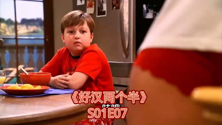 Phụ nữ ăn mặc hở hang trong nhà, ảnh hưởng đến môi trường trưởng thành của trẻ #