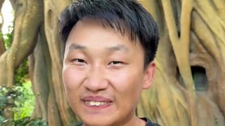 今日特别体验，陪老虎睡觉，这感觉真刺激啊！