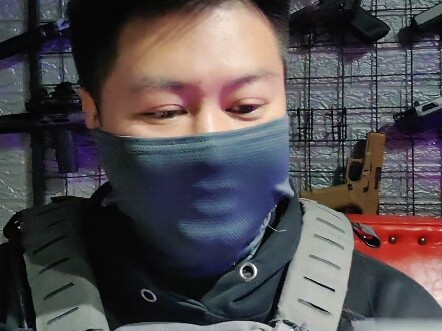 لعبة حرب مقابل CS حقيقية؟