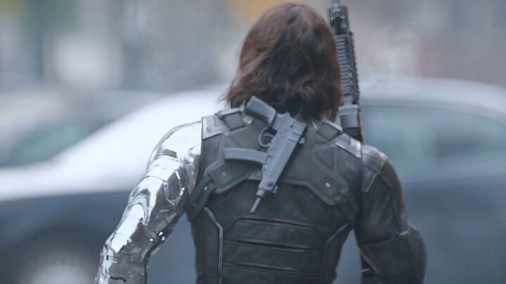 Món đồ chơi nhỏ phía sau Chiến Binh Mùa Đông đáng yêu quá!