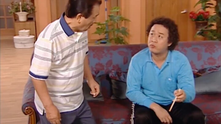 Jin Hu, who eats and drinks for free at Li's house, actually has a mother who is just like him #Funn