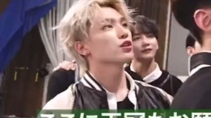 【SVT】Dino: If I want it, my brother will give it to me. It’s all about being spoiled.