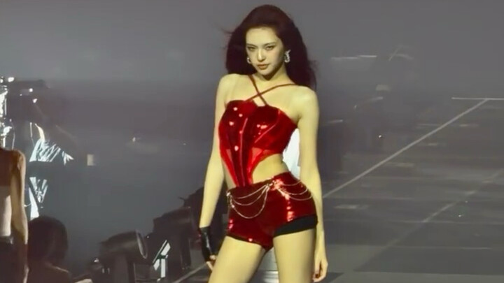 “Such a perfect body ratio” Chiquita